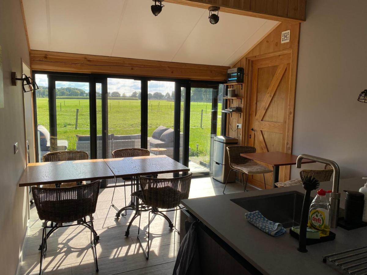 'T Heidepaleis Bed & Breakfast Garderen Exterior photo