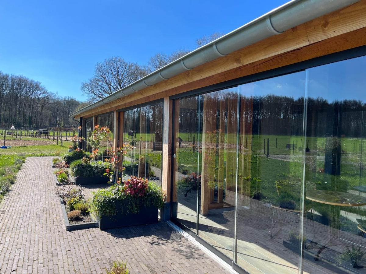 'T Heidepaleis Bed & Breakfast Garderen Exterior photo